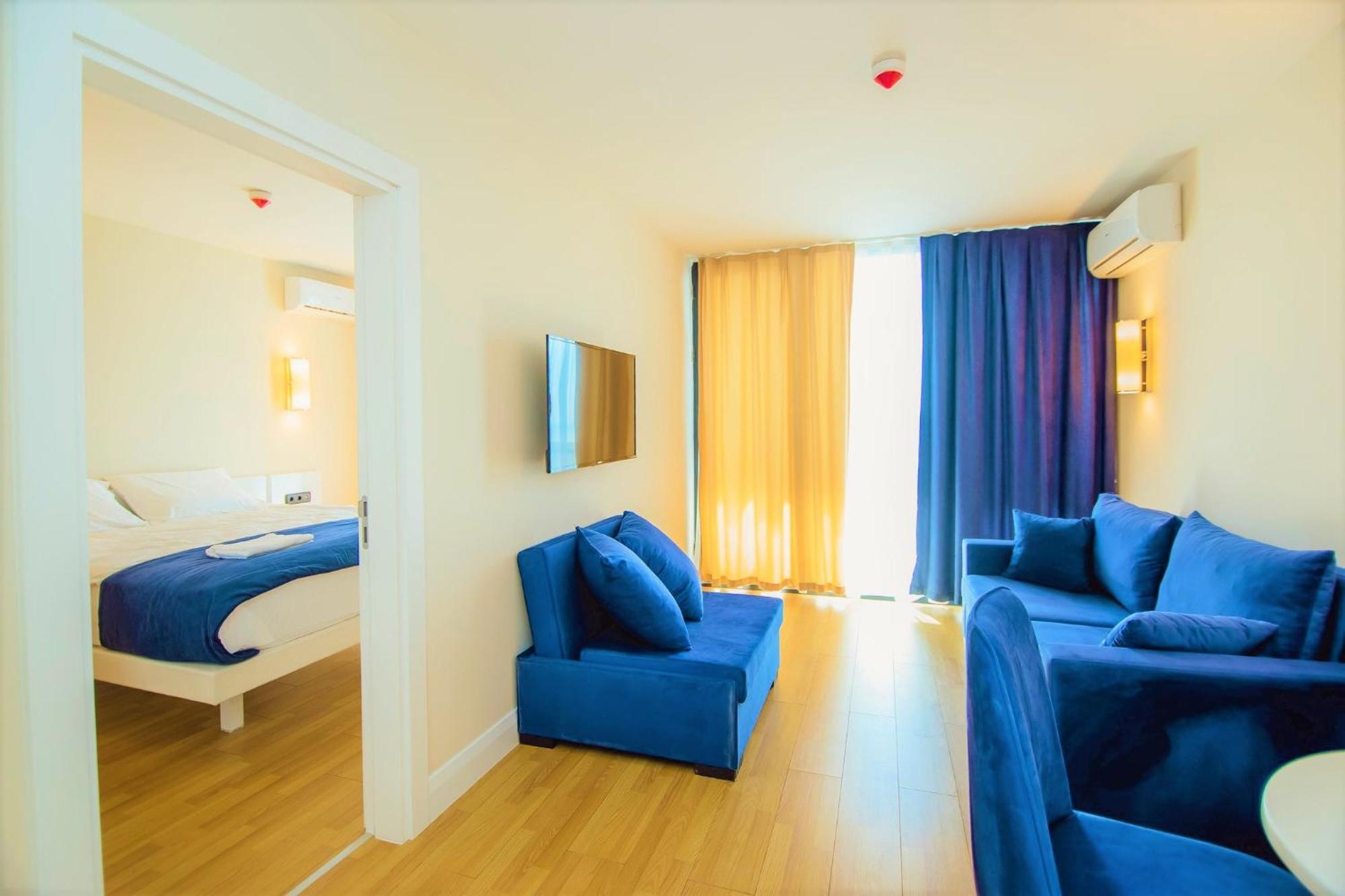Luxury Beach Front Hotel Batoumi Extérieur photo