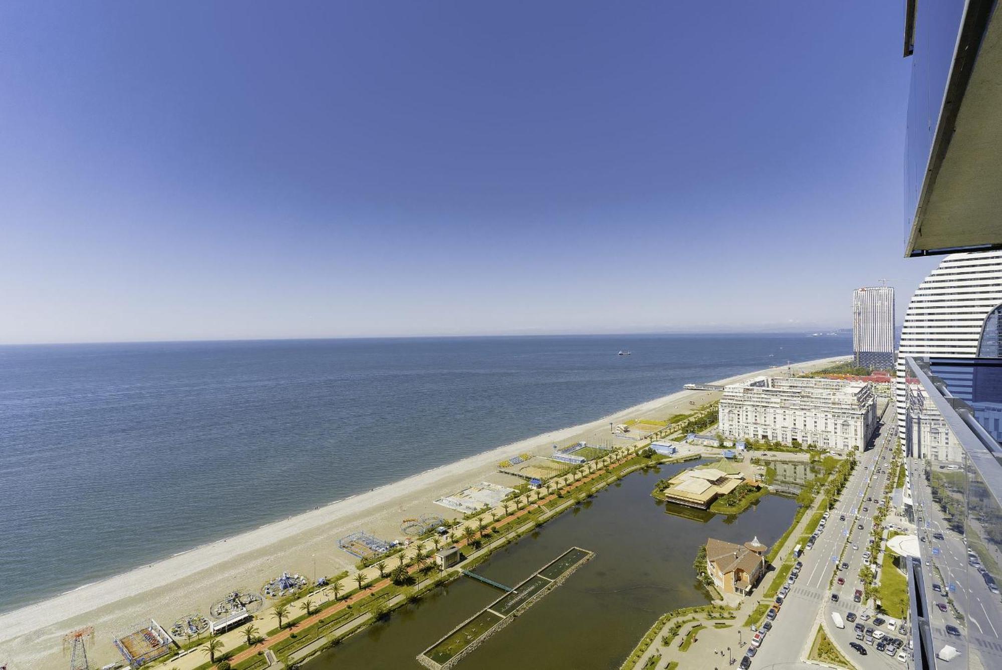 Luxury Beach Front Hotel Batoumi Extérieur photo
