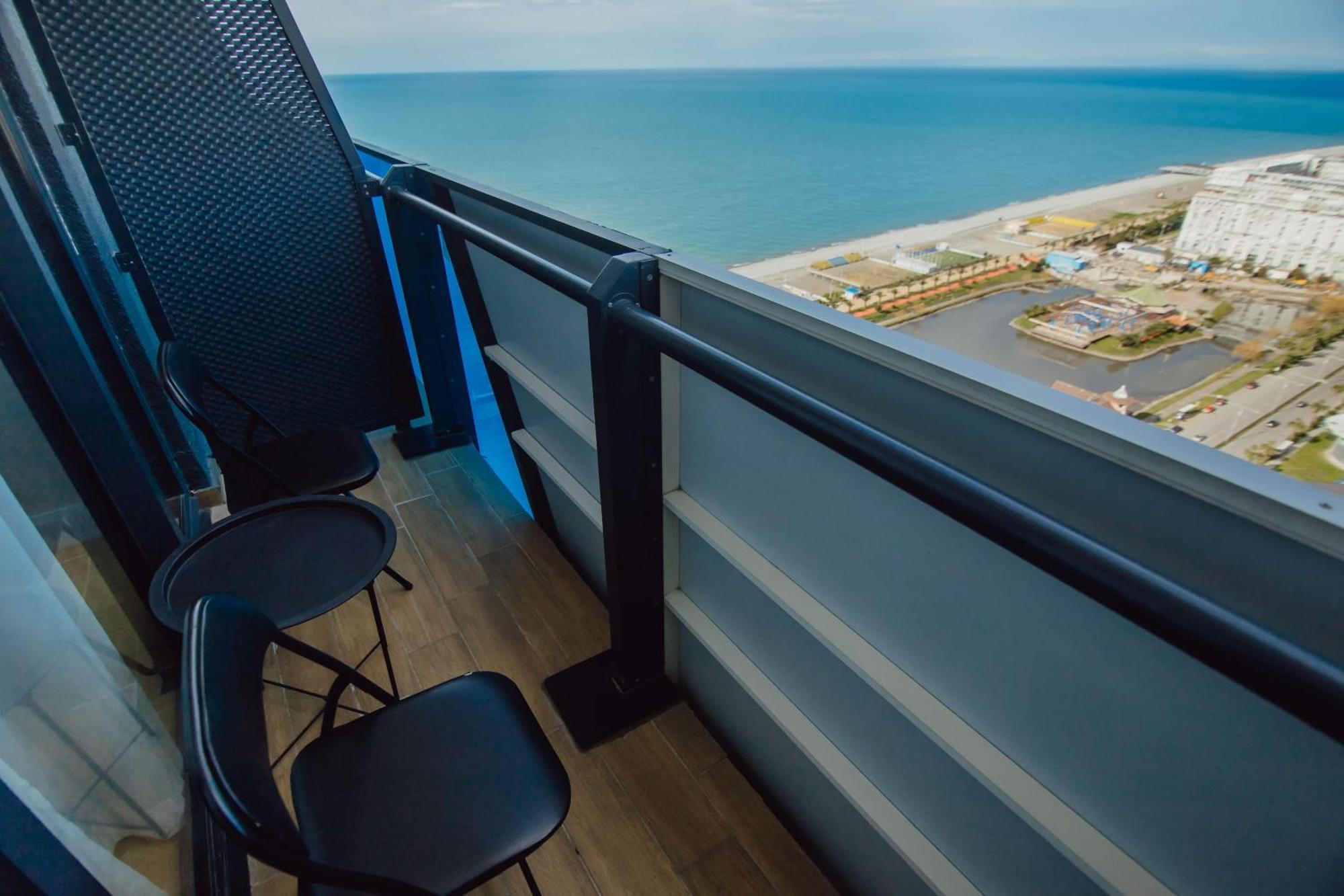 Luxury Beach Front Hotel Batoumi Extérieur photo
