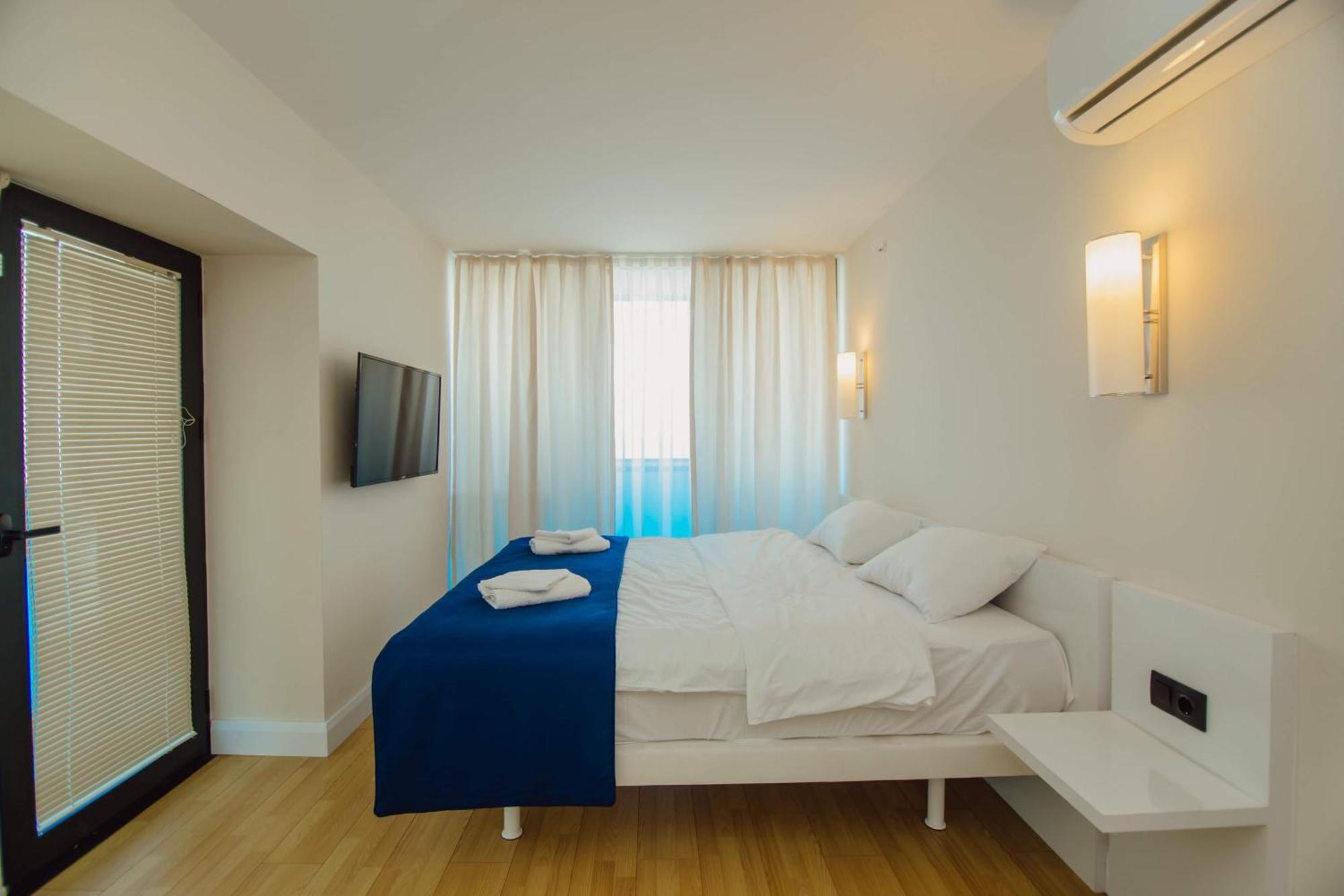 Luxury Beach Front Hotel Batoumi Extérieur photo