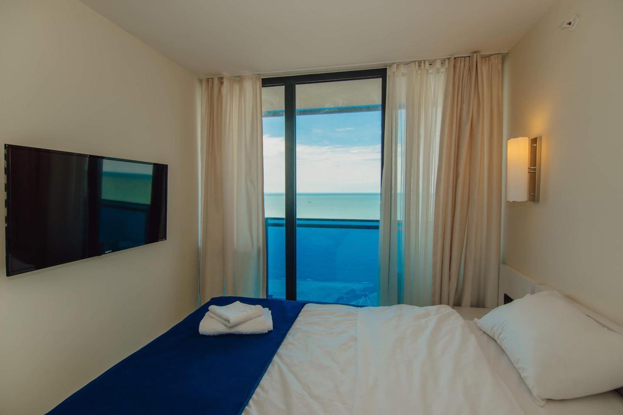 Luxury Beach Front Hotel Batoumi Extérieur photo